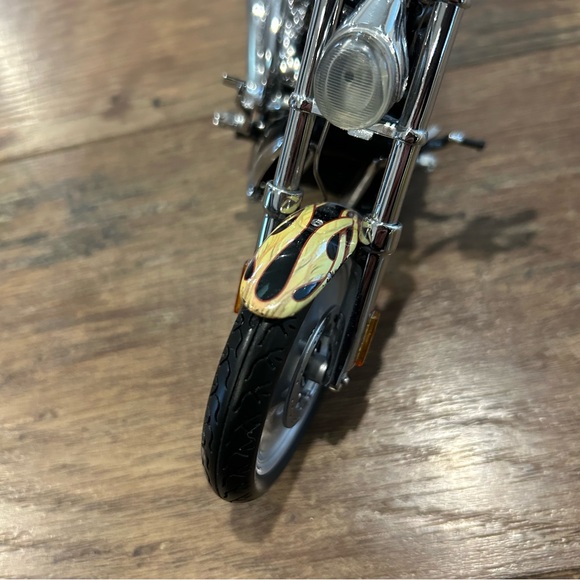 Franklin Mint 2005 Harley-Davidson Road Rally VRSCB V-ROD Limited Edition - Picture 10 of 14